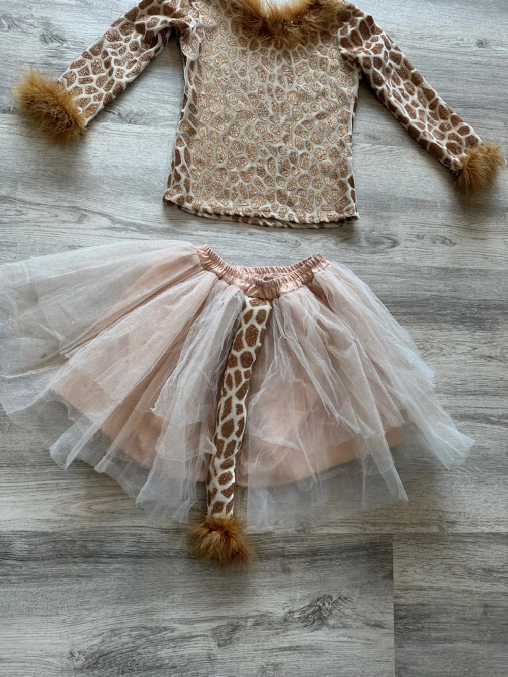 Pottery Barn Kids Giraffe Costume Set - Pink and Tan 4-6 - Picture 3 of 7